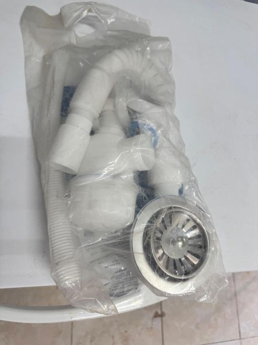 Сифон для поддона , новый