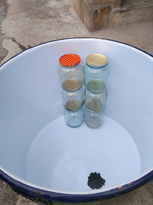 Тенджера за варене на буркани