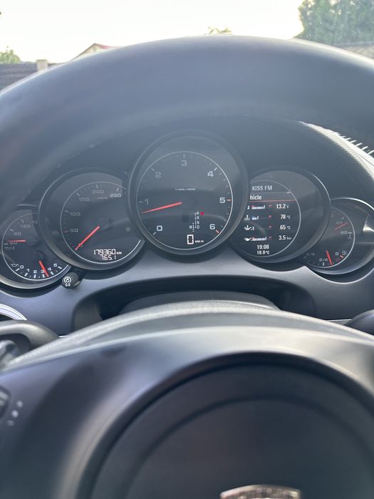 Porsche cayenne 3.0 245cp