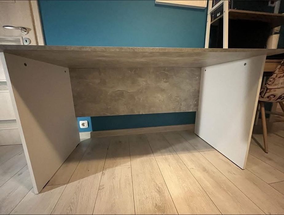 Офис бюро цвят графит