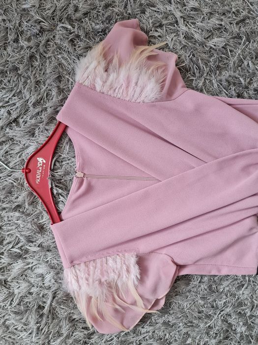 Елегантен гащеризон с естествени пера