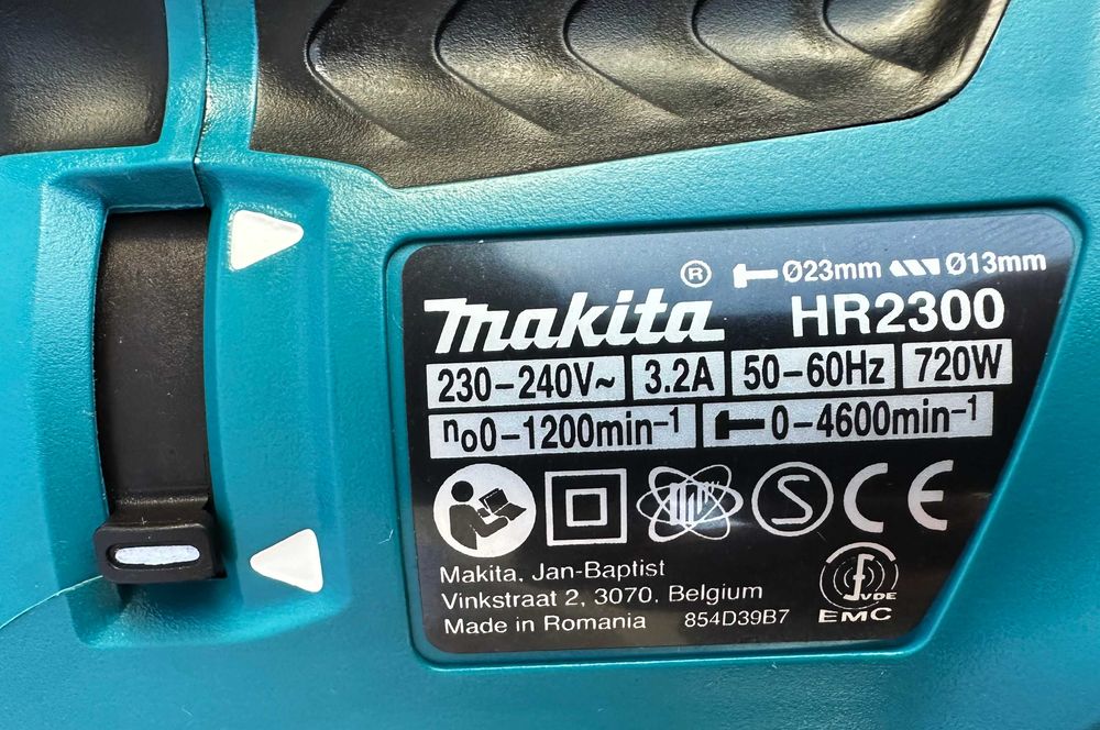 Makita HR2300 - Нов перфоратор комплект!