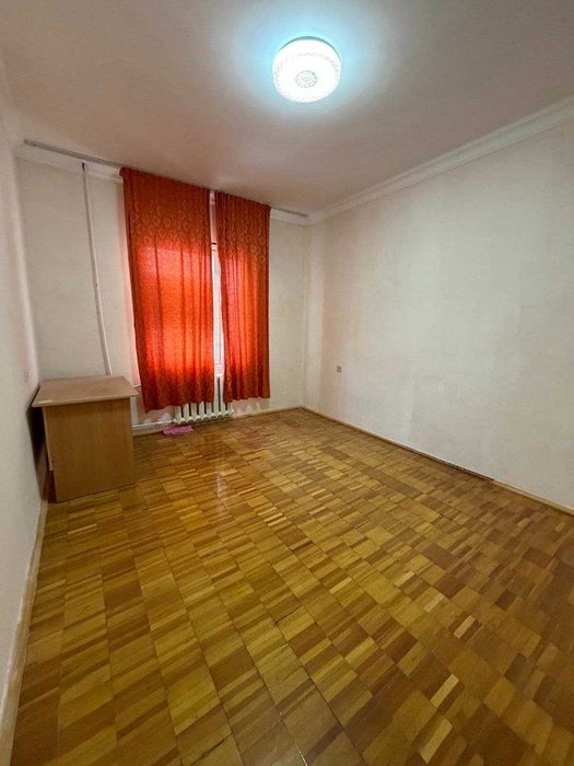 Юнусабад9  3ком 3этаж улучшенка, не торец 77м2, балкон 2\6