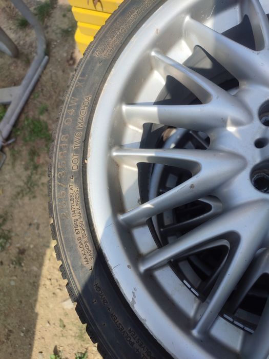 Vând roti BMW  255/35 r18