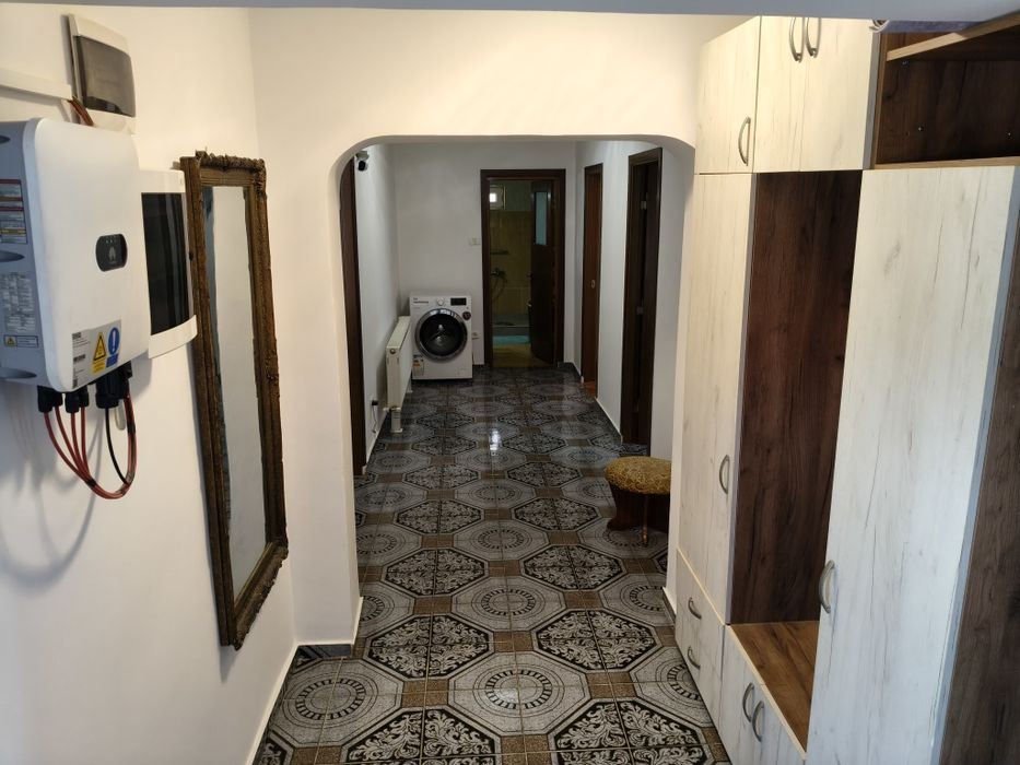 Închiriez casa 3 camere Valu lui Traian