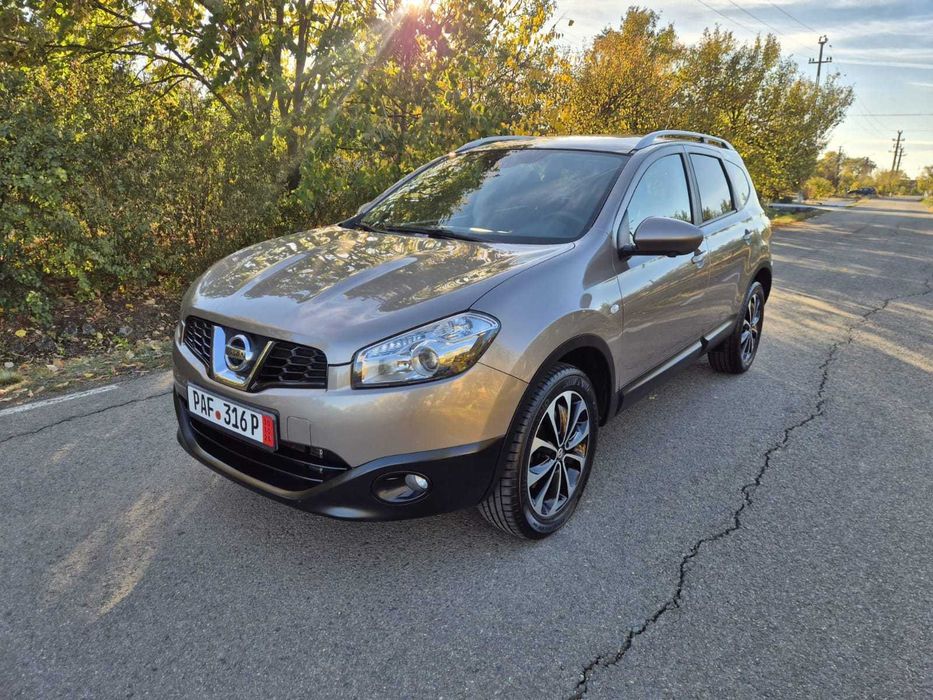 Nissan Qashqai+2