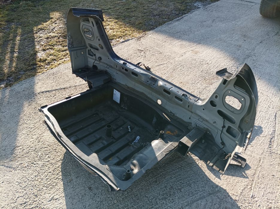 Lonjeron lonjeroane cu semiaripa  Volkswagen Passat B6 2005- 2010