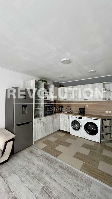 Продава се Тристаен апартамент в Пловдив, Мараша - 96 кв.м за 1980 €/кв.м - Снимка #1