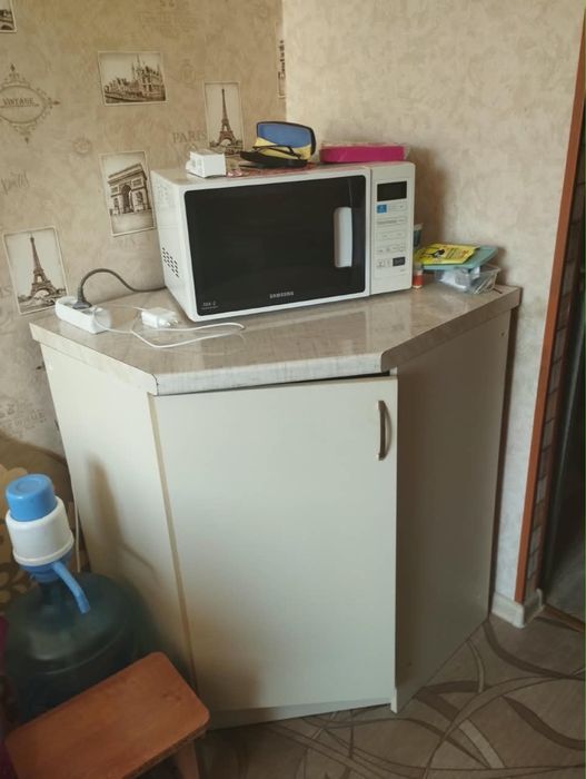 Срочно продам кухонный шкаф