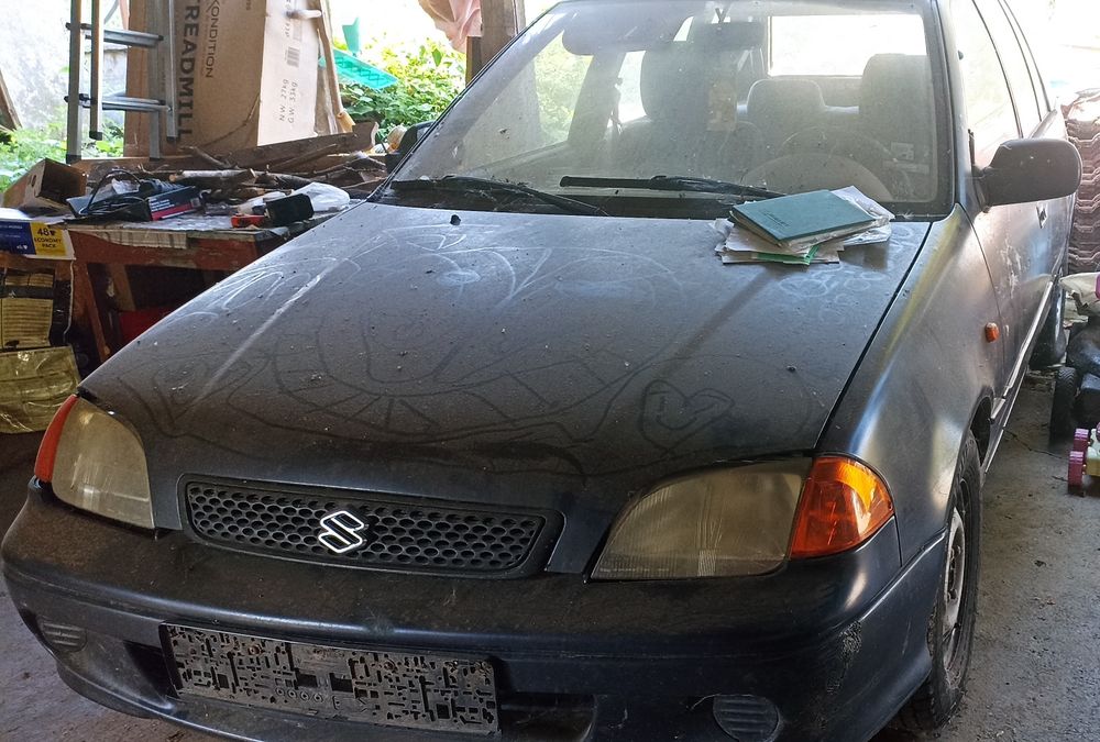 Suzuki swift 2001