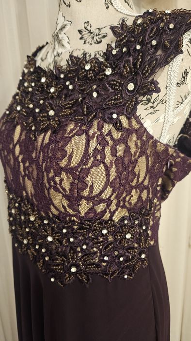 Rochie de seara eleganta, mov regal cu auriu și pietre aplicate!