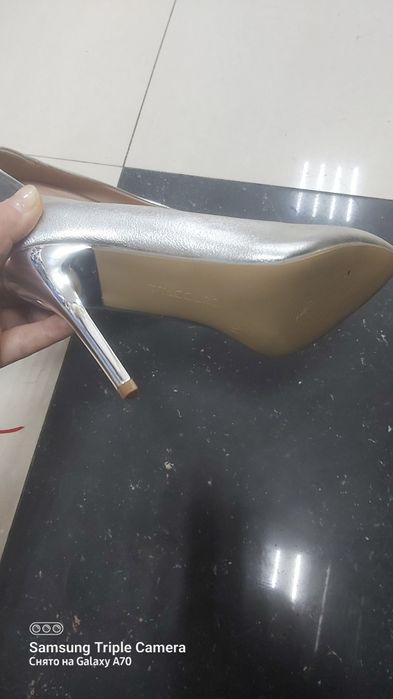 Продам туфли новые