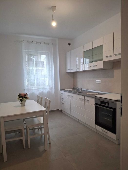Inchiriez apartament nou in zona Coresi Avantgarden, Rokman