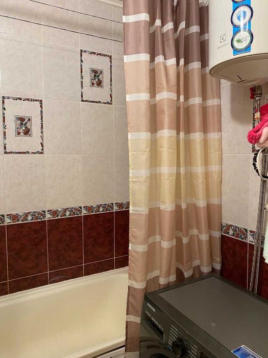 Продажа 3-комнатной квартиры в 7 мкрн