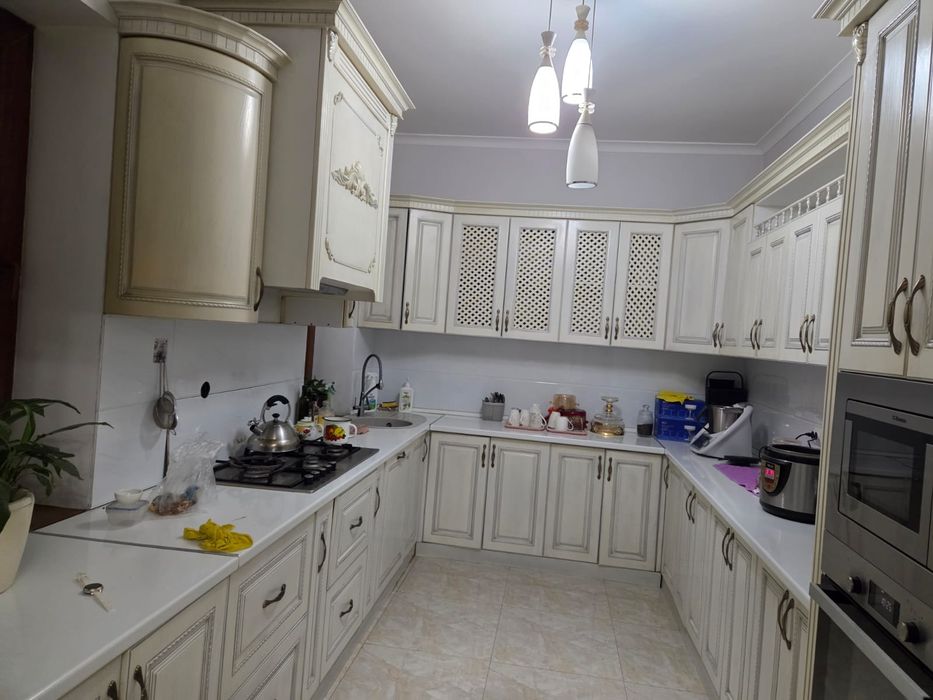 Кухонная   мебель .