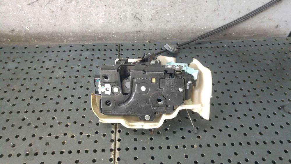 Broasca usa dreapta fata bw golf 5 1k1