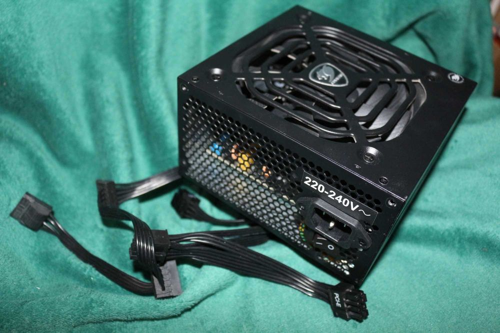 Sursa Cougar XTC 550