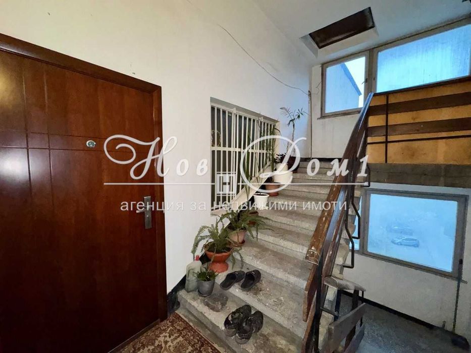 Продава се Четиристаен апартамент в Пловдив, Изгрев - 110 кв.м за 1091 €/кв.м - Снимка #12