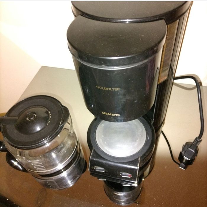 Прахосмукачка, кафе машина, руска парна ютия.