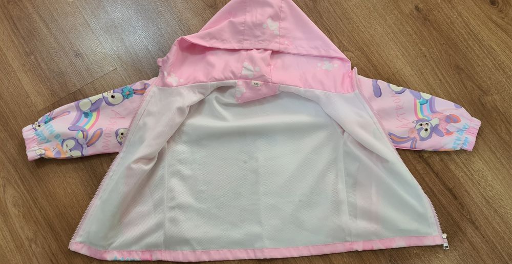 Ветровка на девочку на 6- 7 лет