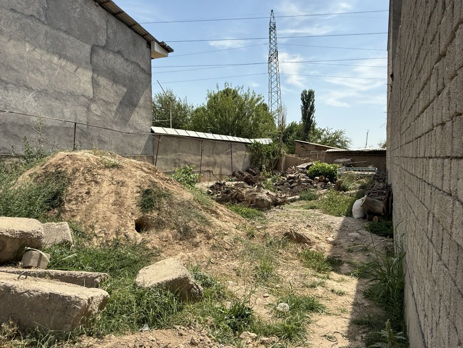 Tashgresda srochna yer sotiladi narxi kelishiladi