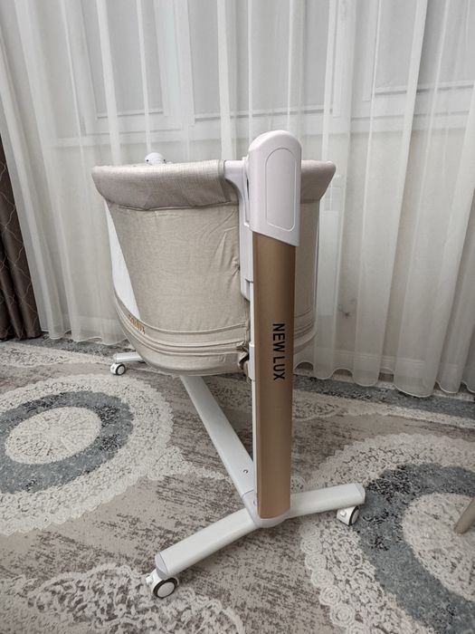 Продается манеж.