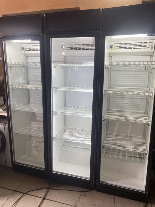 Продам витрину для напитков