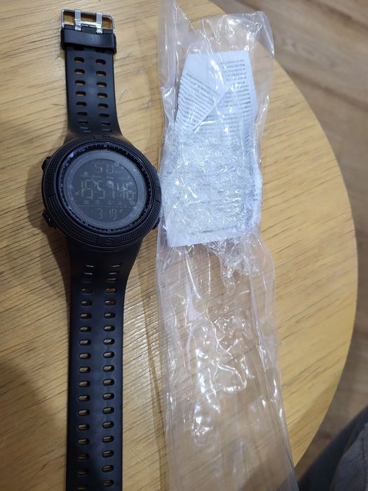 Часы электронные.