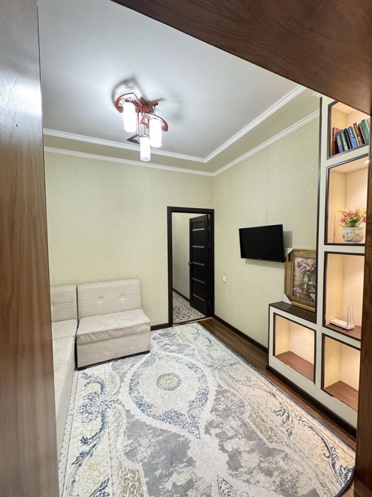 Юнусобод 9 мавзе 4 хонали евро ремонт сотилади СРОЧНО!!