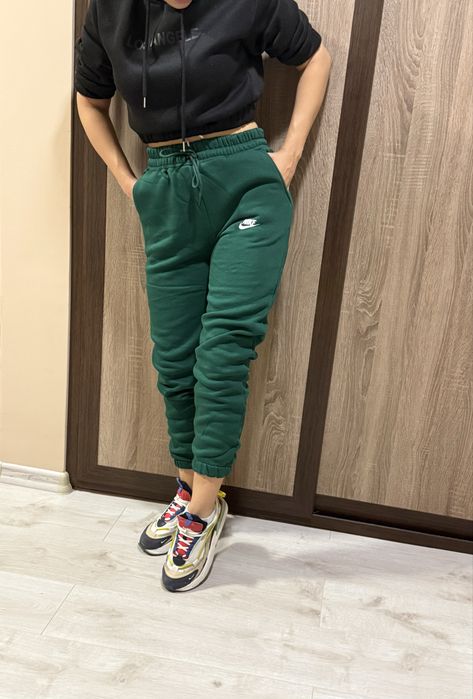 Дамско ватирано долнище NIKE!