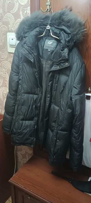 Пуховик зимний..
