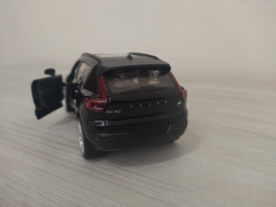 Метална количка Volvo XC40 Recharge !!!