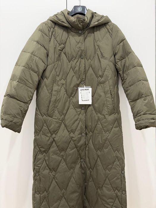 Куртка пуховик новая пальто