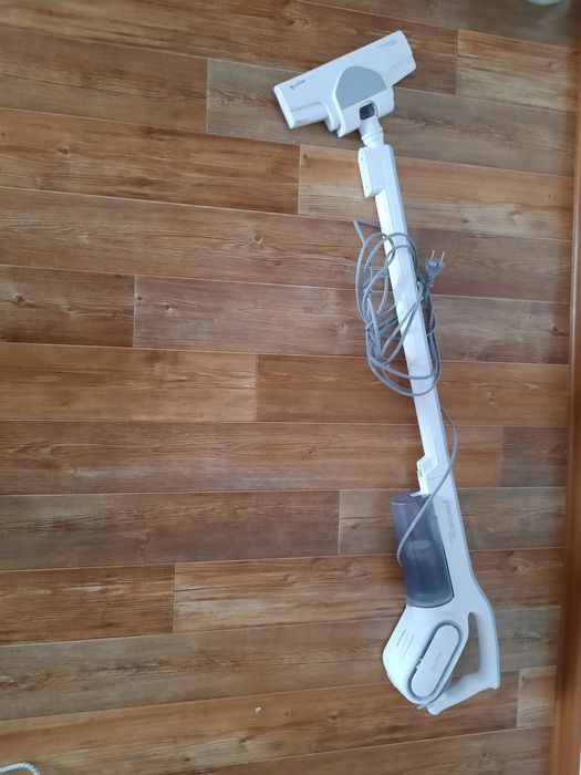 Продается пылесос deerma