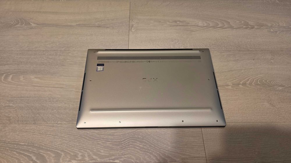 Dell XPS 13 9300 i7-1065G7 16GB DDR4 512GB SSD Windows 11