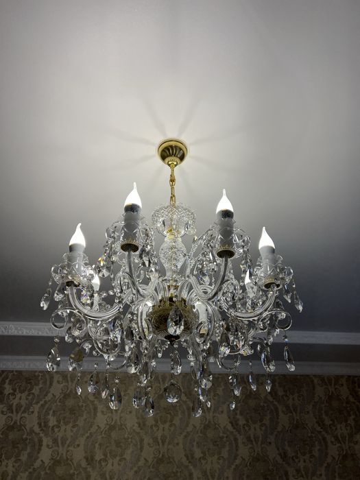 Люстра Чехия продам срочно