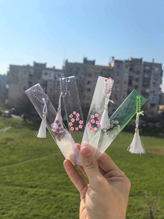 Книгоразделител от епоксидна смола