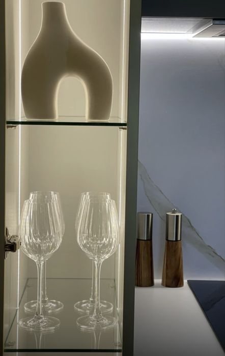 Сольница ,мельница из дерева . Идеального качества .