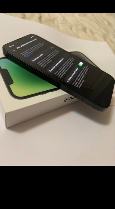 Vând iphone 14 Negru