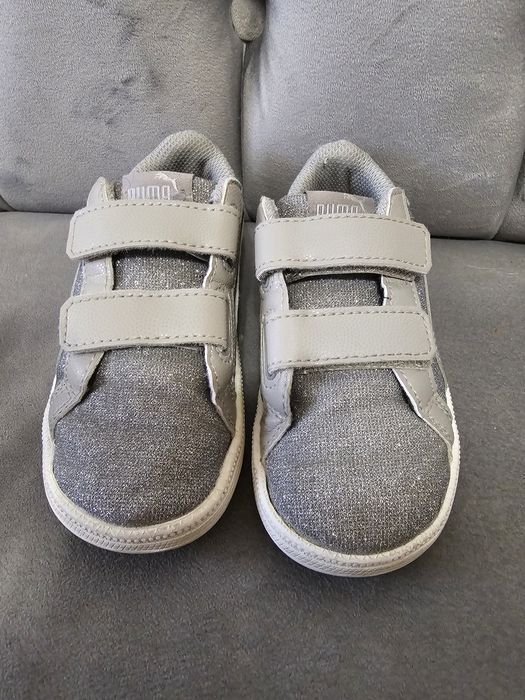 Adidasi spoert PUMA pentru copii fete marime nr. 24