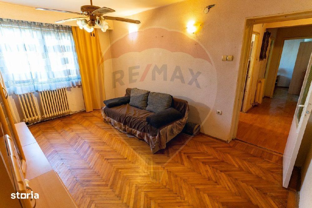 Apartament 2 camere de vanzare, Hunedoara