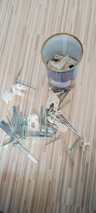 Vând console pentru galerie cu șină