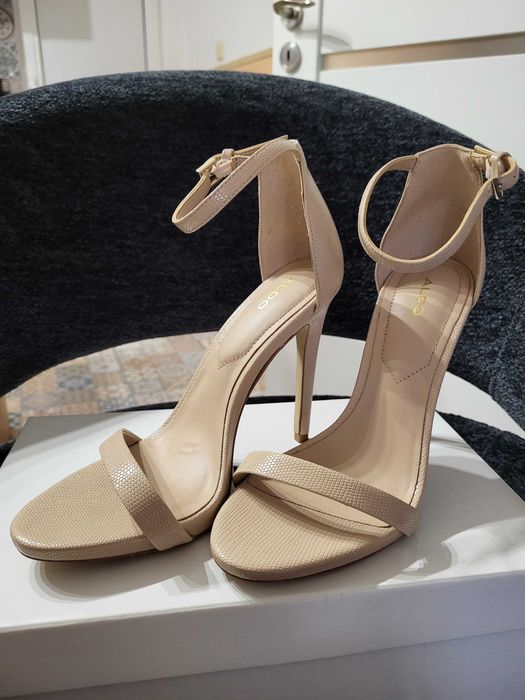 Високи сандали Aldo 38