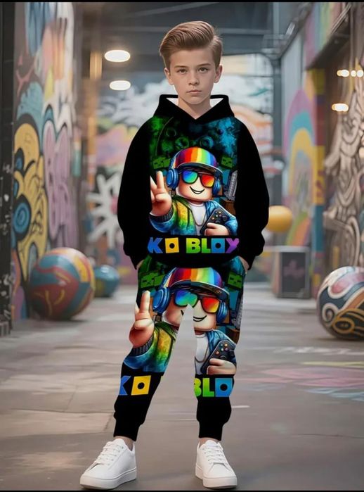 Продам стильный костюм для мальчиков.