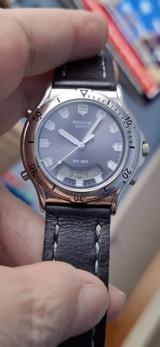 ACURIST ceas de mînă bărbătesc cu baterie și curea din piele.
