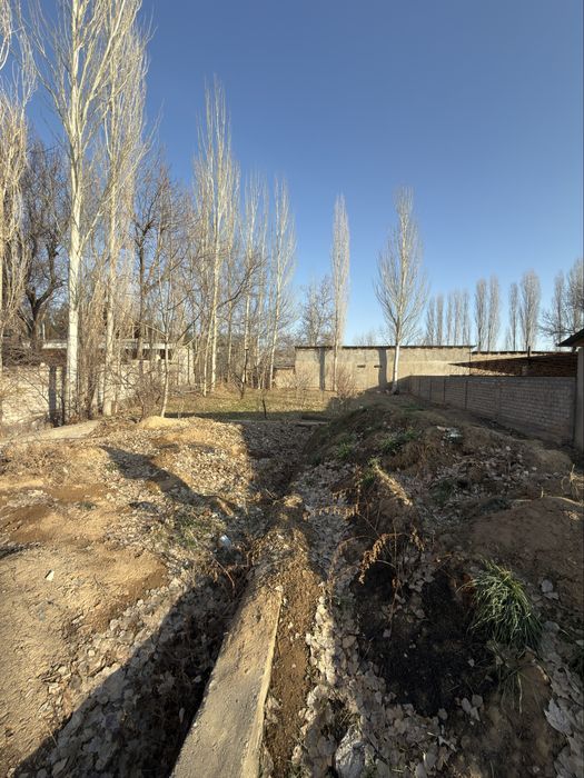 Oq Tosh Yer sotiladi