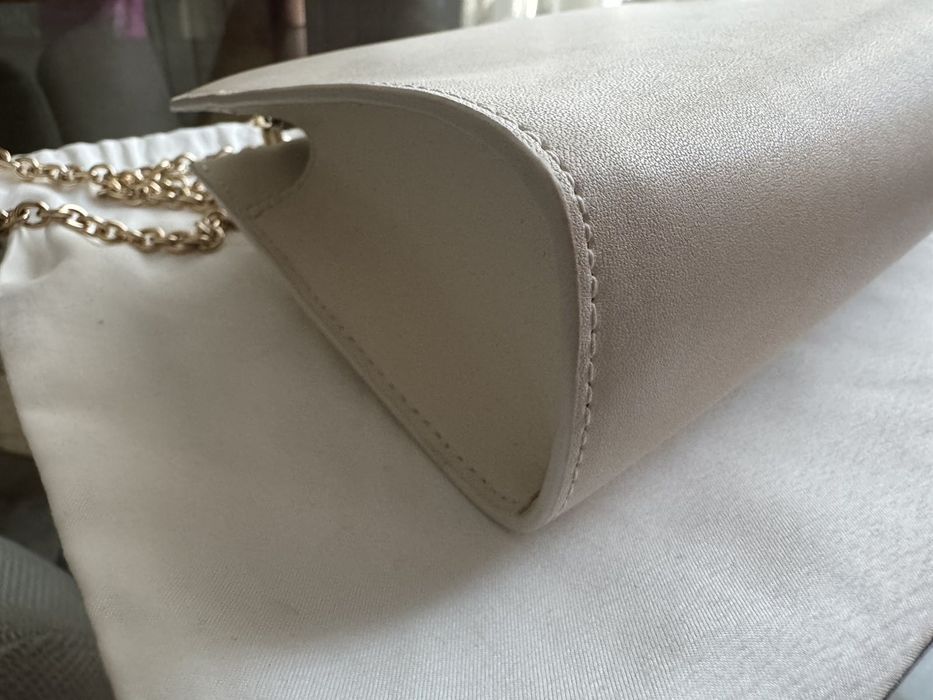 Дамска чанта Furla – нова, кремаво/бяла, с верижка