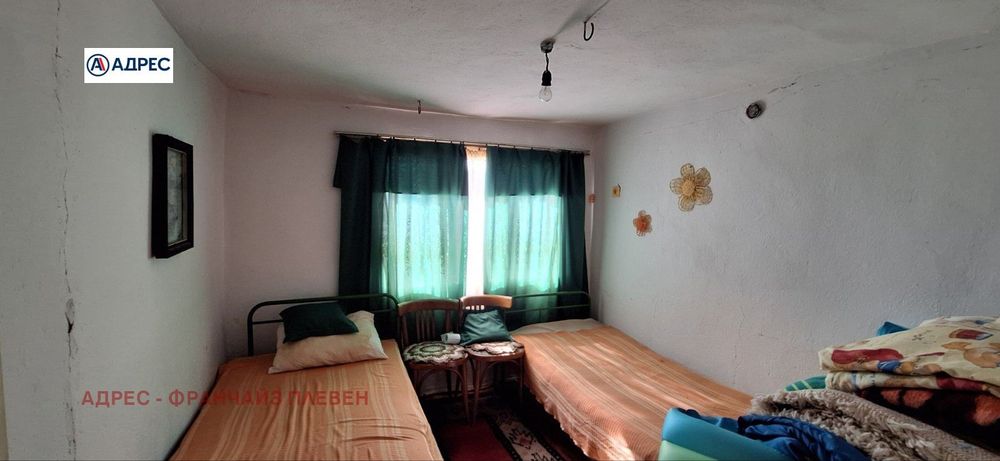 Къща в Ловеч, област-с.Голяма Желязна площ 84 цена 35000