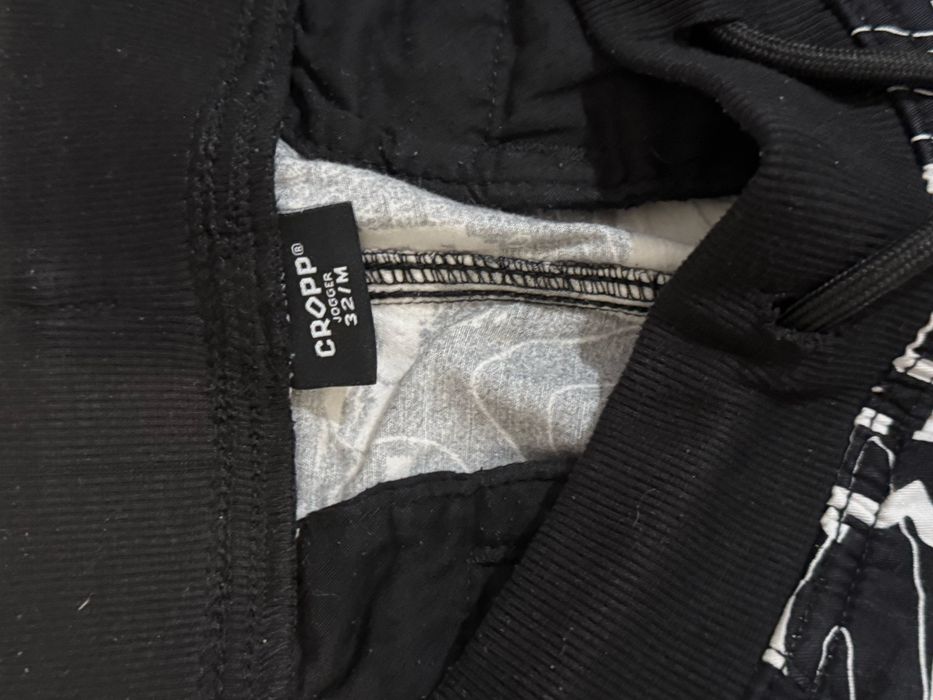 Pantaloni stil cargo CROPP, marimea M