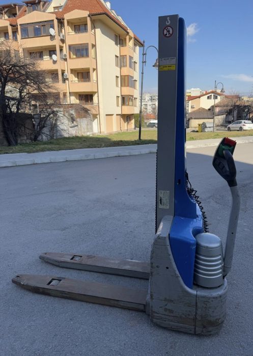 Електрическа палетна количка JUNGHEINRICH